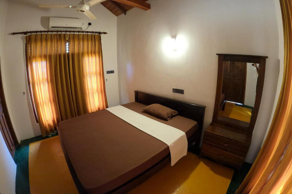 日出小屋,阿鲁甘湾