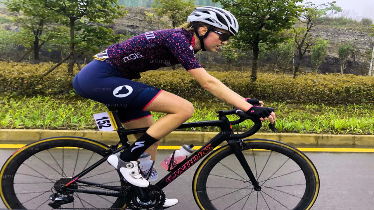 从希卡杜瓦骑行