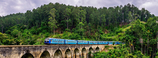 Udarata Menike : උඩරට මැණිකේ (Train No: 1015)