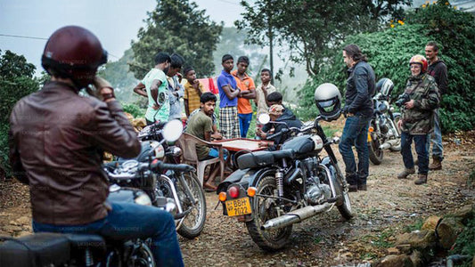 Ride through Cultural Triangle Guided Motorbike Tour in Sri Lanka (4 Days)