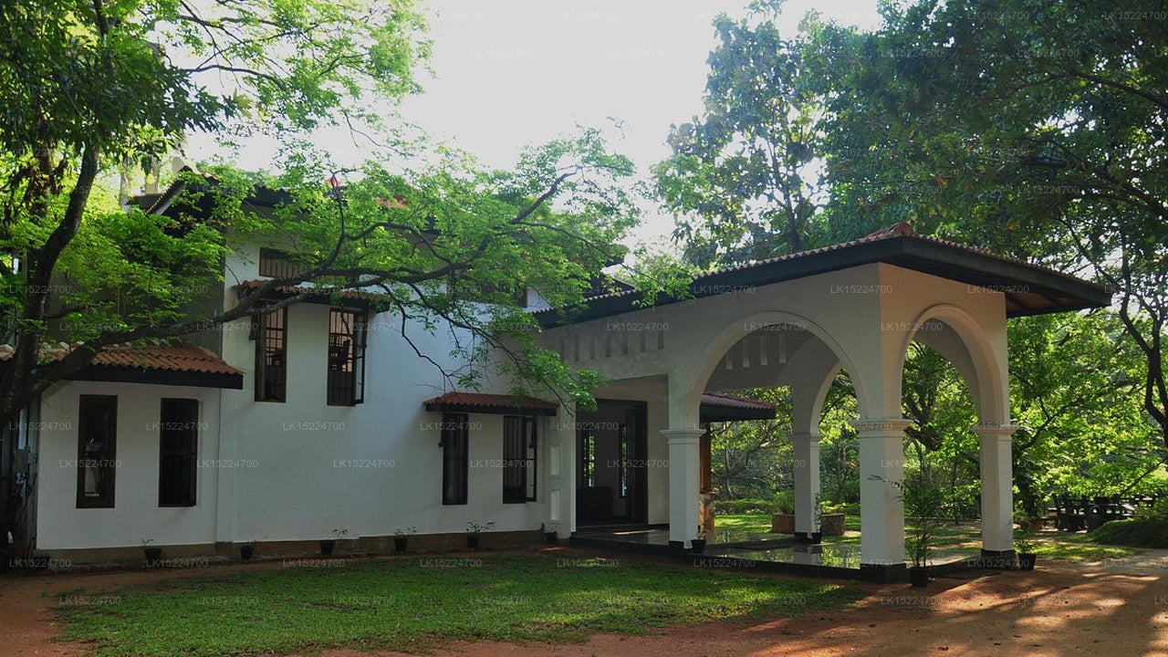 Grand Kalundawa Waterfront Resort, Dambulla
