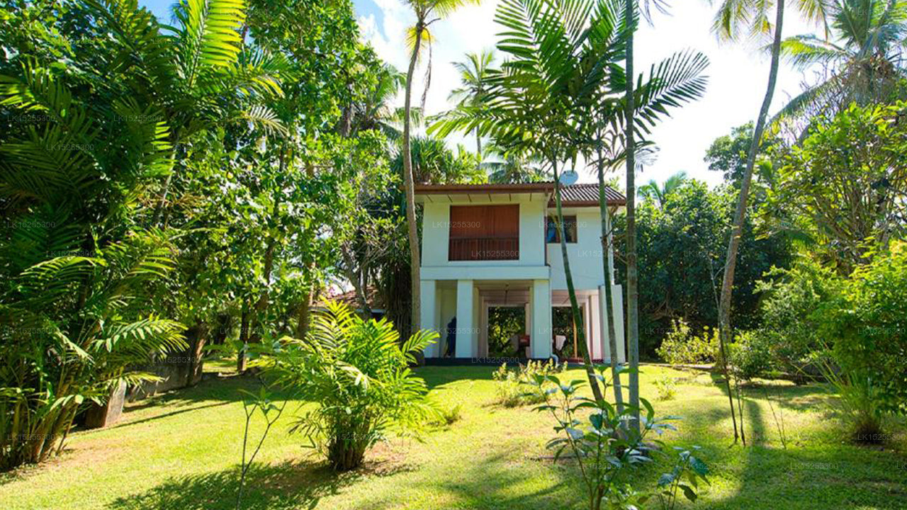 Palm Beach Inn & Sea Shells Cabanas, A2, Bentota