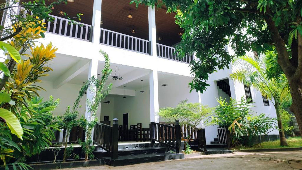 Lakmini Lodge Restaurant & Bar, Sigiriya