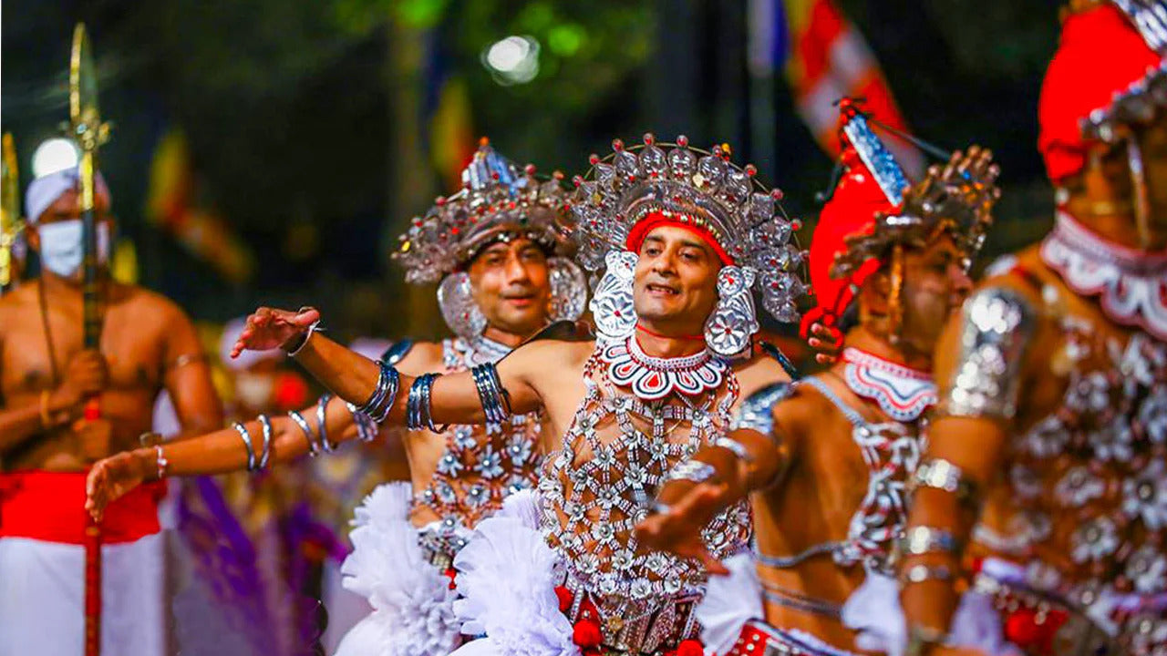 Kandy Esala Perahera — 第 11 天（门票和座位）