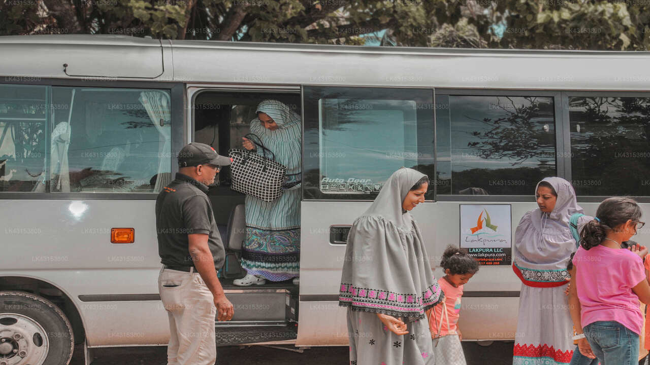 Transfer between Colombo (CMB) Airport and Coco Tangalle, Tangalle